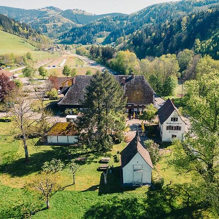 Hofgut Himmelreich Hotel Kirchzarten Exterior foto