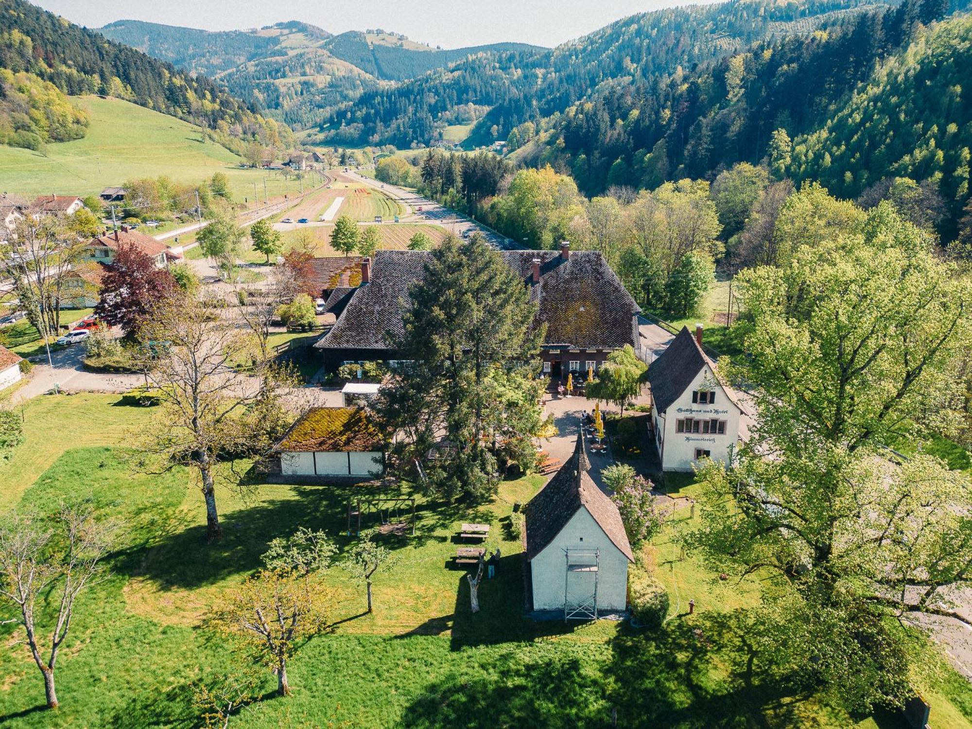 Hofgut Himmelreich Hotel Kirchzarten Exterior foto